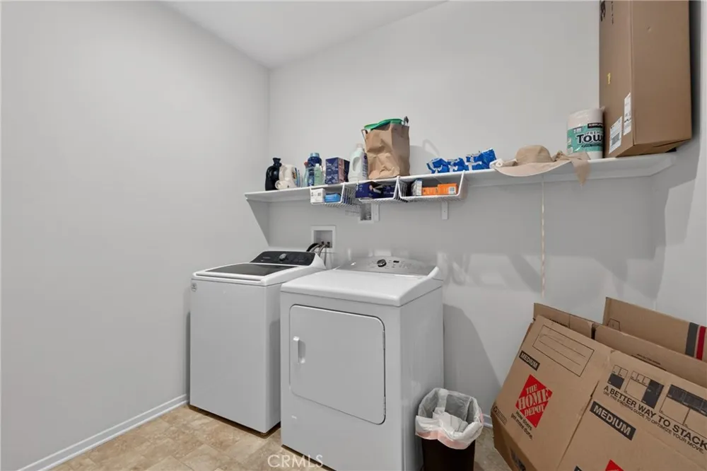 1065 Madera Perris, CA 92571