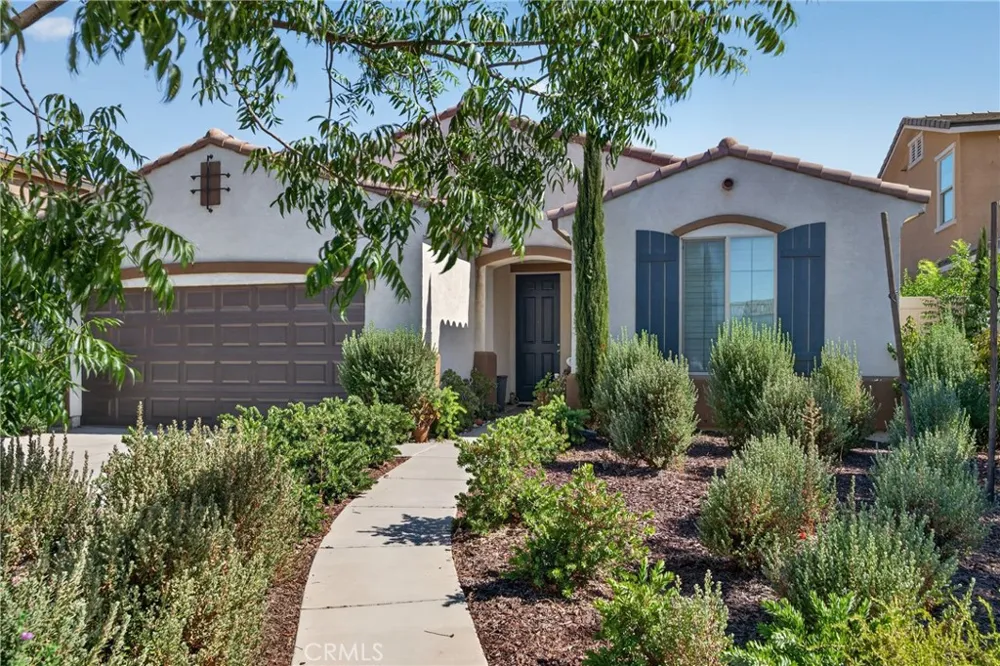 1065 Madera Perris, CA 92571