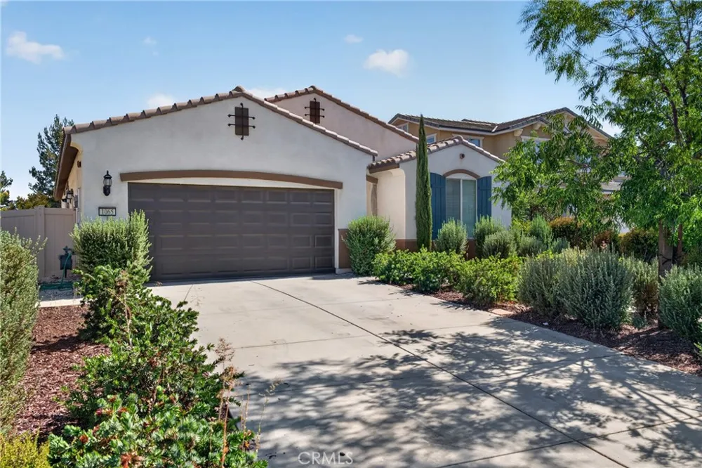 1065 Madera Perris, CA 92571