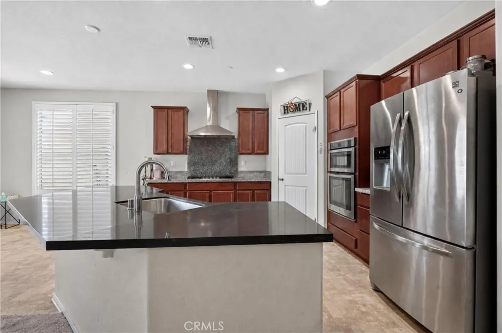 1065 Madera Perris, CA 92571