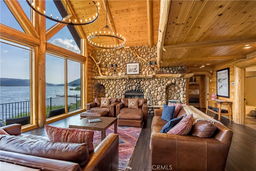 39955 North Shore Drive Fawnskin, CA 92333