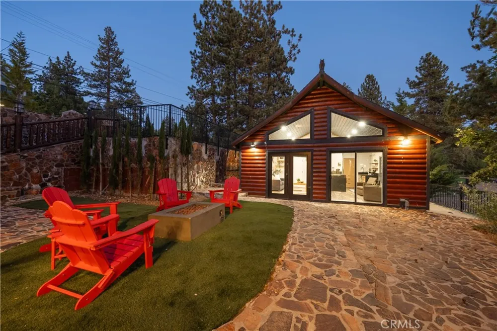 39955 North Shore Drive Fawnskin, CA 92333