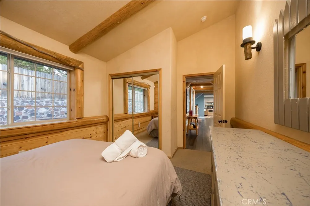 39955 North Shore Drive Fawnskin, CA 92333