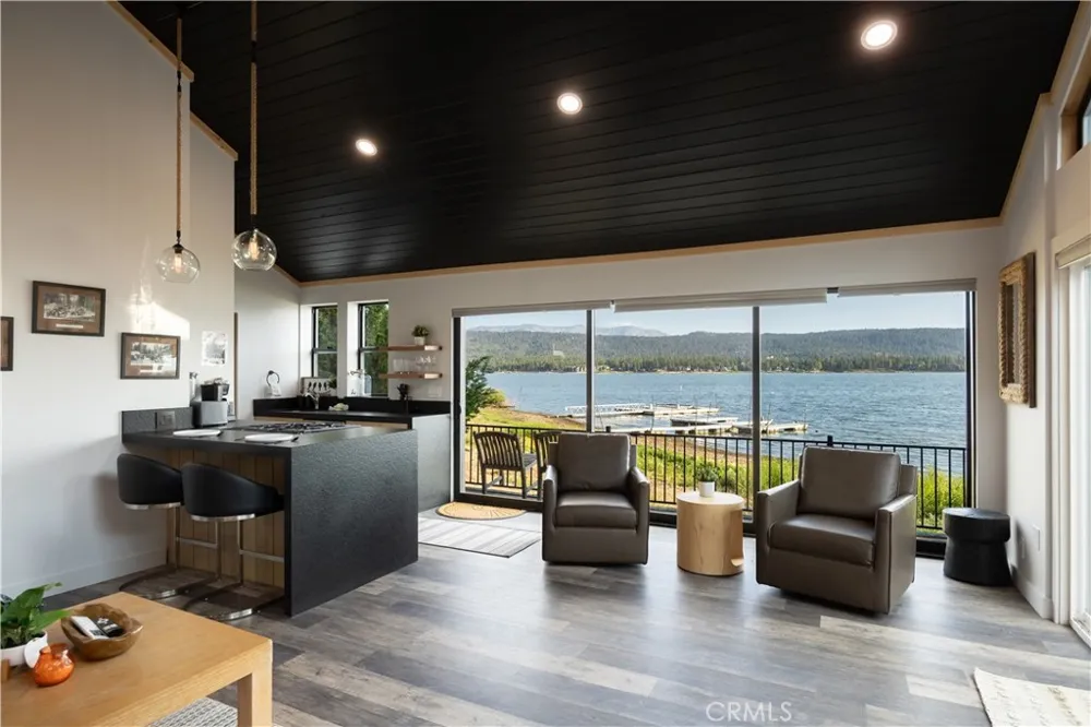39955 North Shore Drive Fawnskin, CA 92333