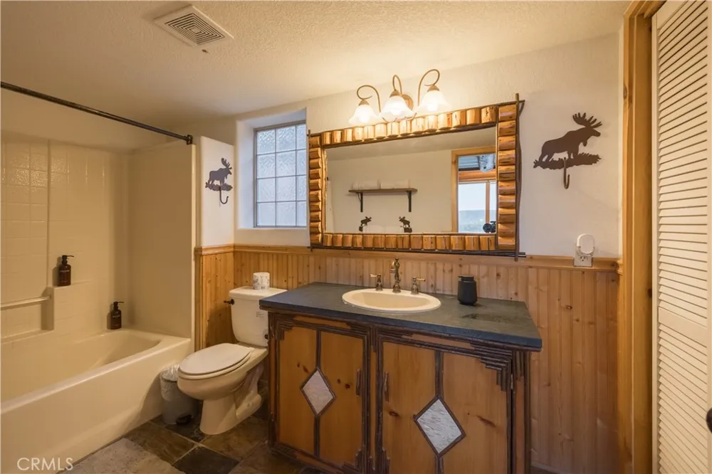 39955 North Shore Drive Fawnskin, CA 92333