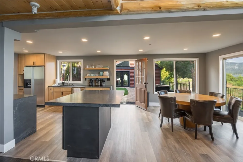 39955 North Shore Drive Fawnskin, CA 92333