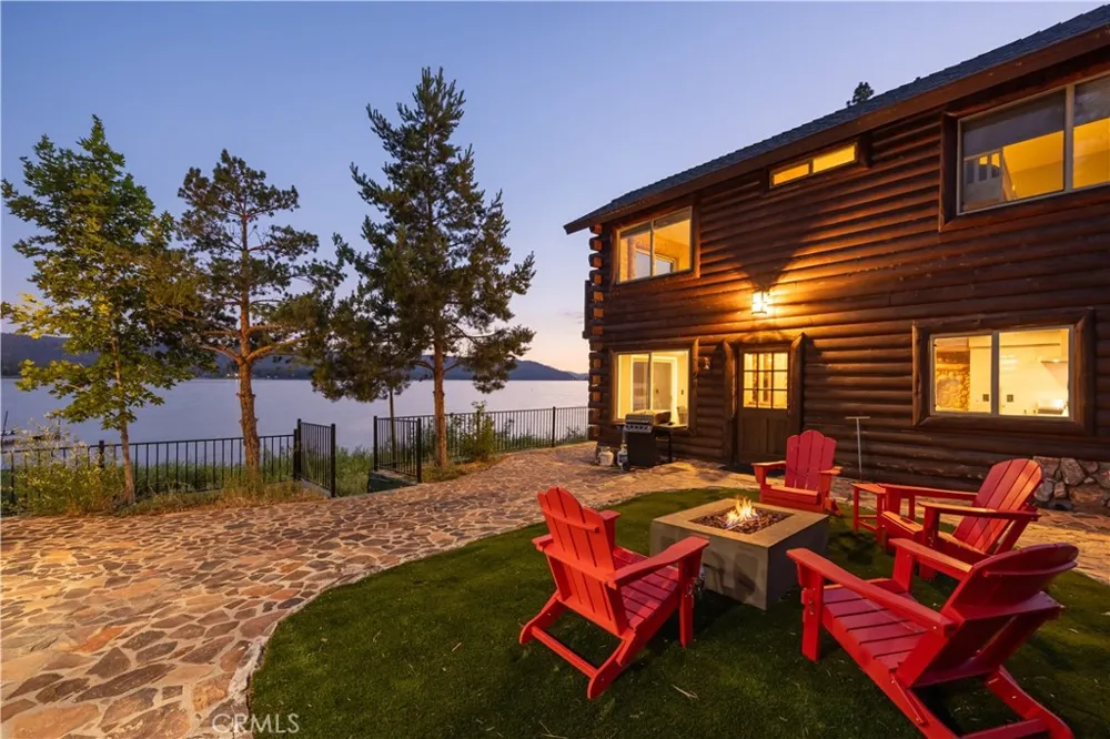 39955 North Shore Drive Fawnskin, CA 92333