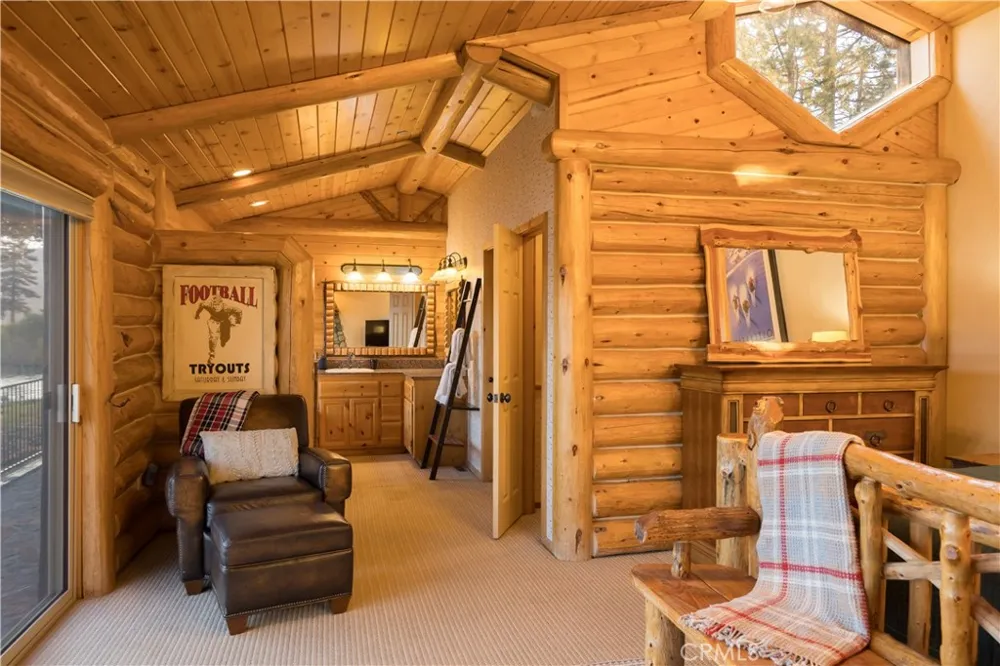 39955 North Shore Drive Fawnskin, CA 92333