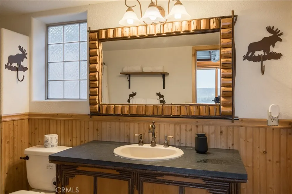 39955 North Shore Drive Fawnskin, CA 92333