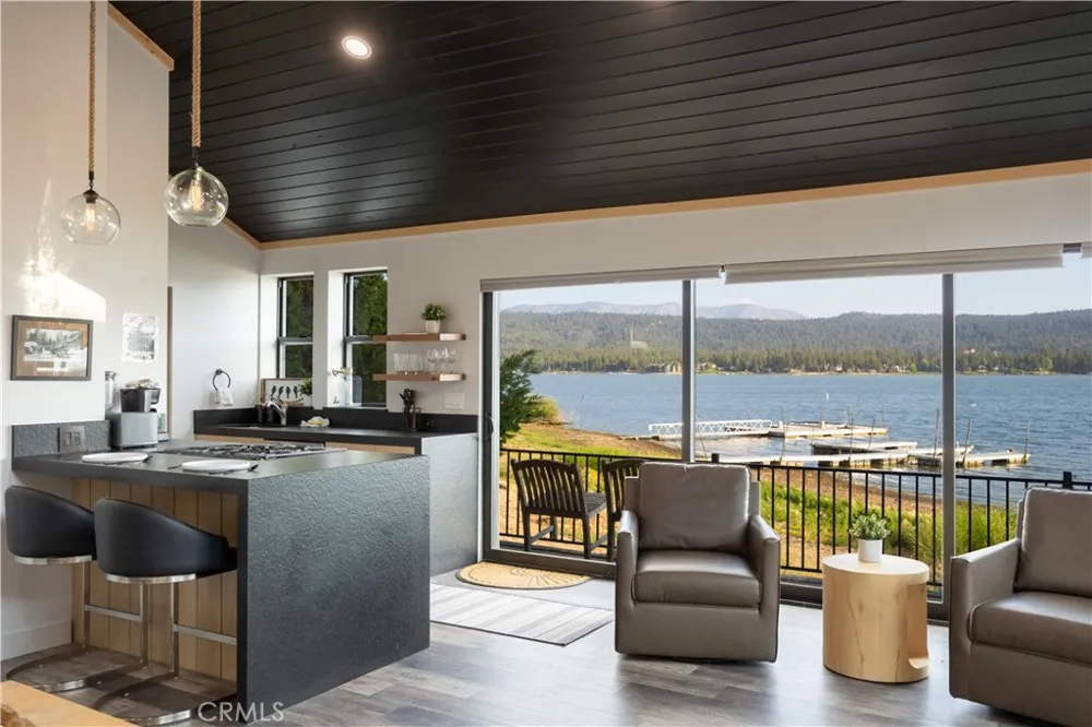 39955 North Shore Drive Fawnskin, CA 92333