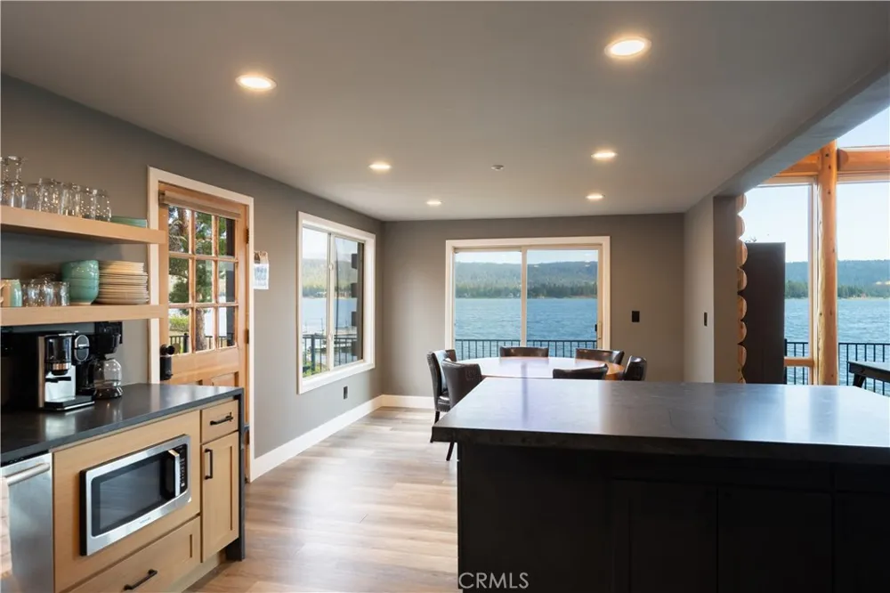 39955 North Shore Drive Fawnskin, CA 92333