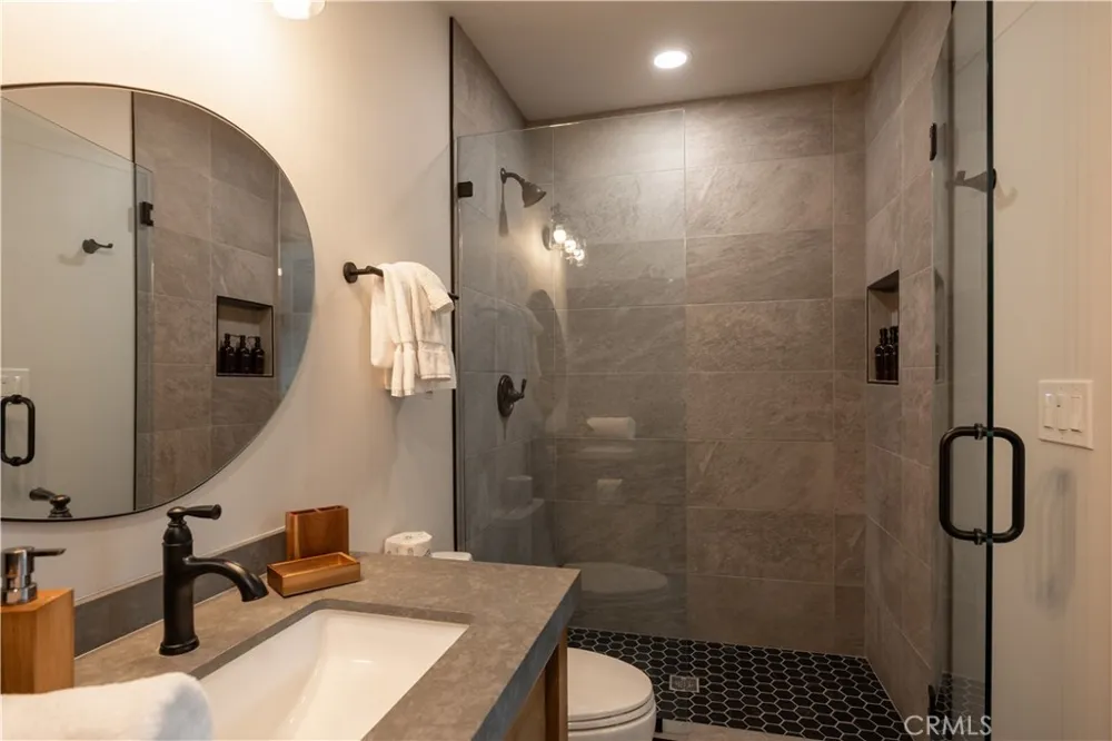 39955 North Shore Drive Fawnskin, CA 92333