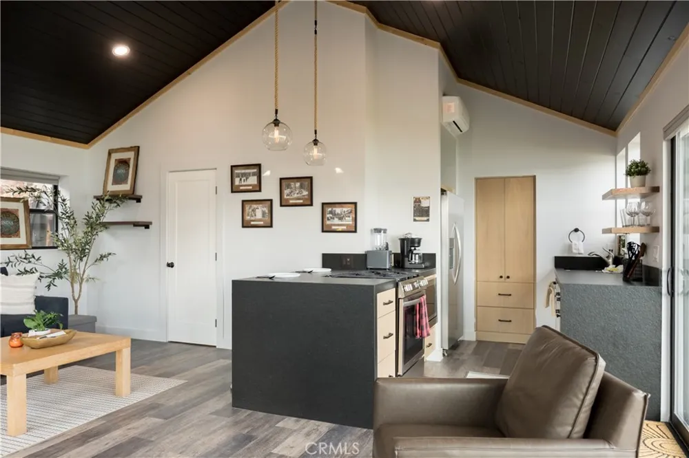 39955 North Shore Drive Fawnskin, CA 92333