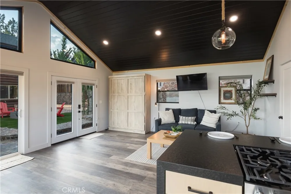 39955 North Shore Drive Fawnskin, CA 92333