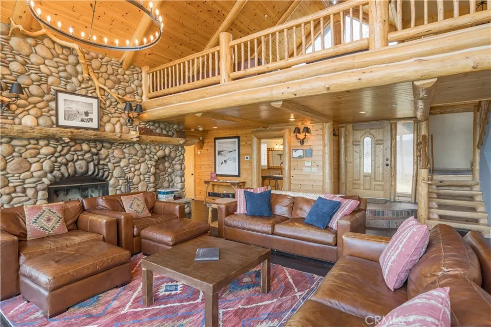 39955 North Shore Drive Fawnskin, CA 92333