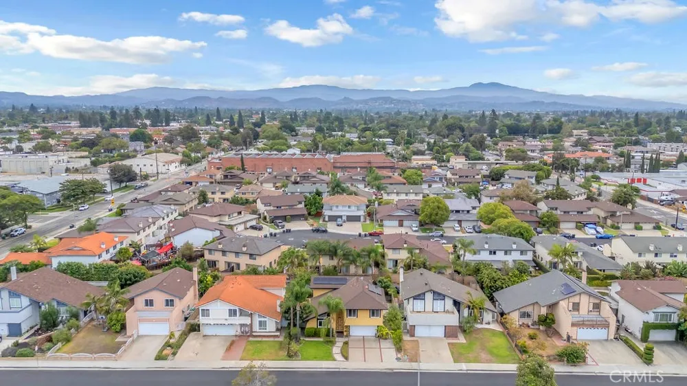 245 S Parker Street Orange, CA 92868