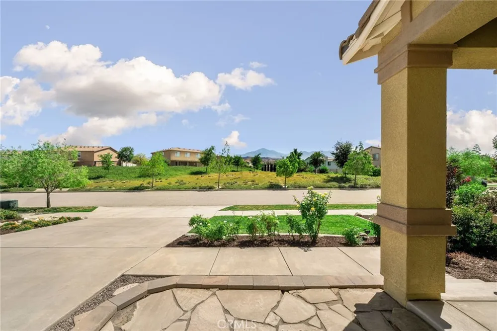 31801 Oak Wood Circle Yucaipa, CA 92399