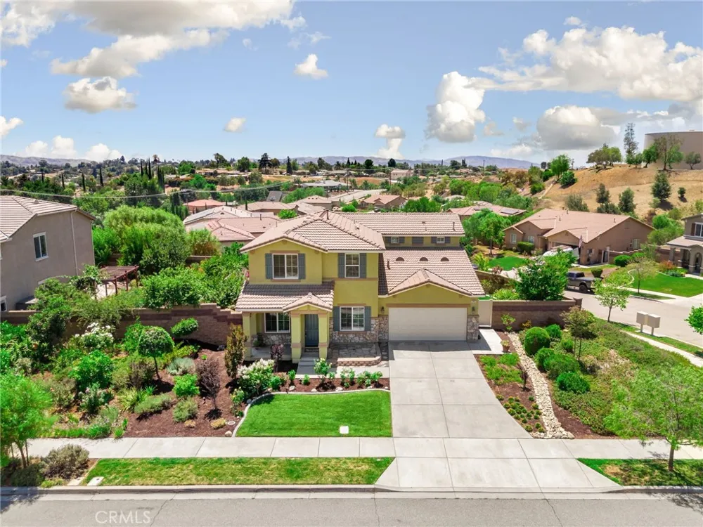 31801 Oak Wood Circle Yucaipa, CA 92399