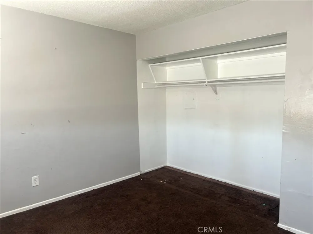687 W 17th #4 San Bernardino, CA 92405