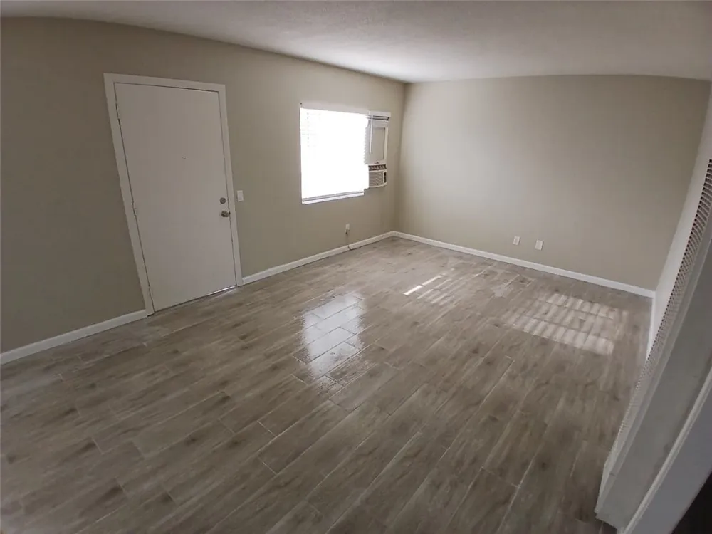 687 W 17th #4 San Bernardino, CA 92405