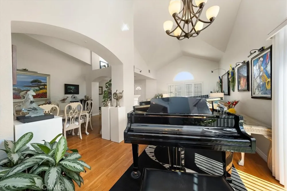 17390 Golden Maple Yorba Linda, CA 92886