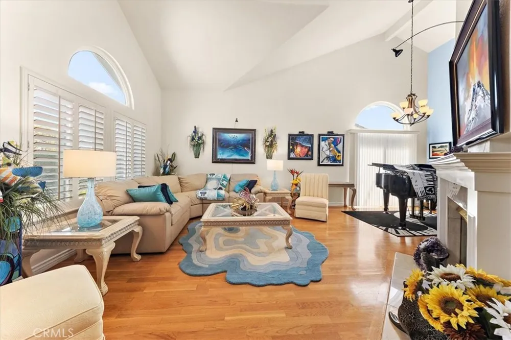 17390 Golden Maple Yorba Linda, CA 92886