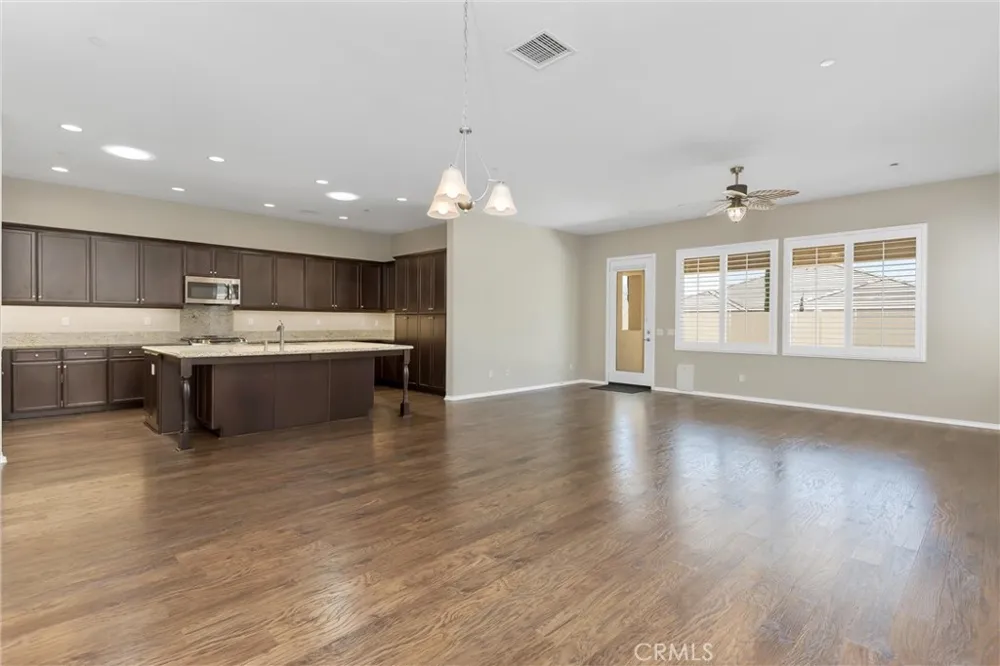 1519 Coronado Beaumont, CA 92223