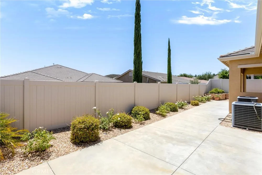 1519 Coronado Beaumont, CA 92223