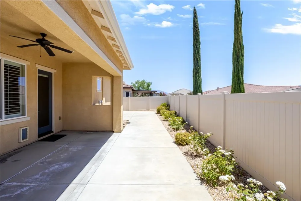 1519 Coronado Beaumont, CA 92223