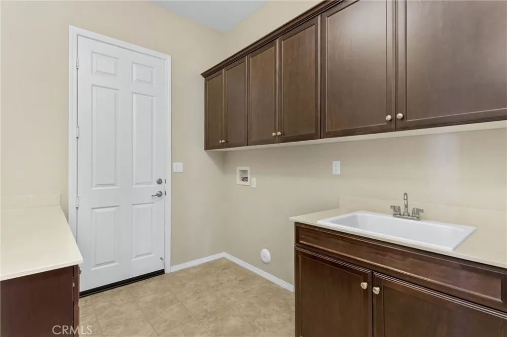 1519 Coronado Beaumont, CA 92223