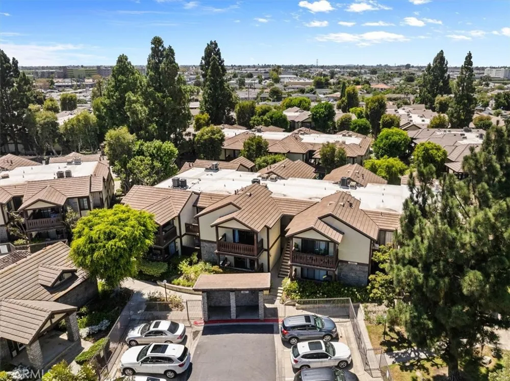 12437 Bay Hill Court Garden Grove, CA 92843