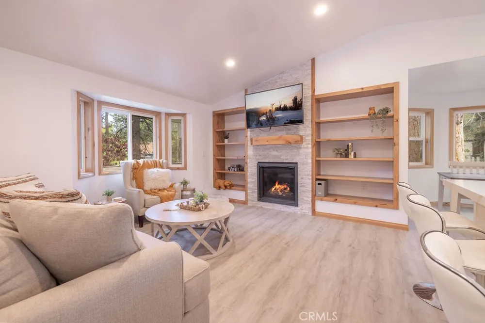 352 Feldstrasse Big Bear Lake, CA 92315