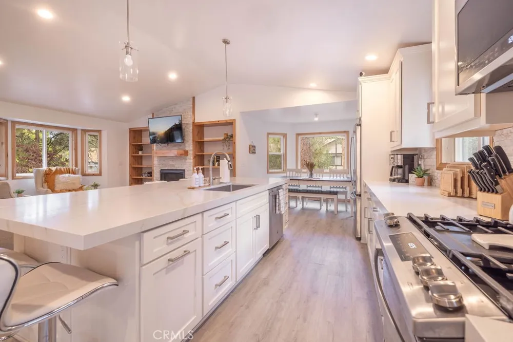 352 Feldstrasse Big Bear Lake, CA 92315