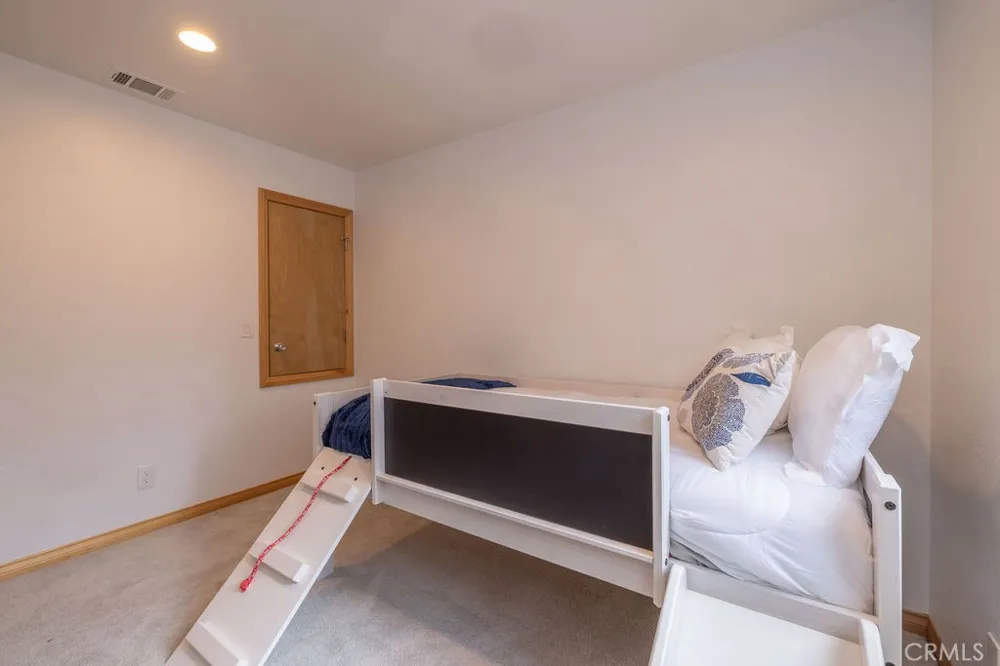 352 Feldstrasse Big Bear Lake, CA 92315