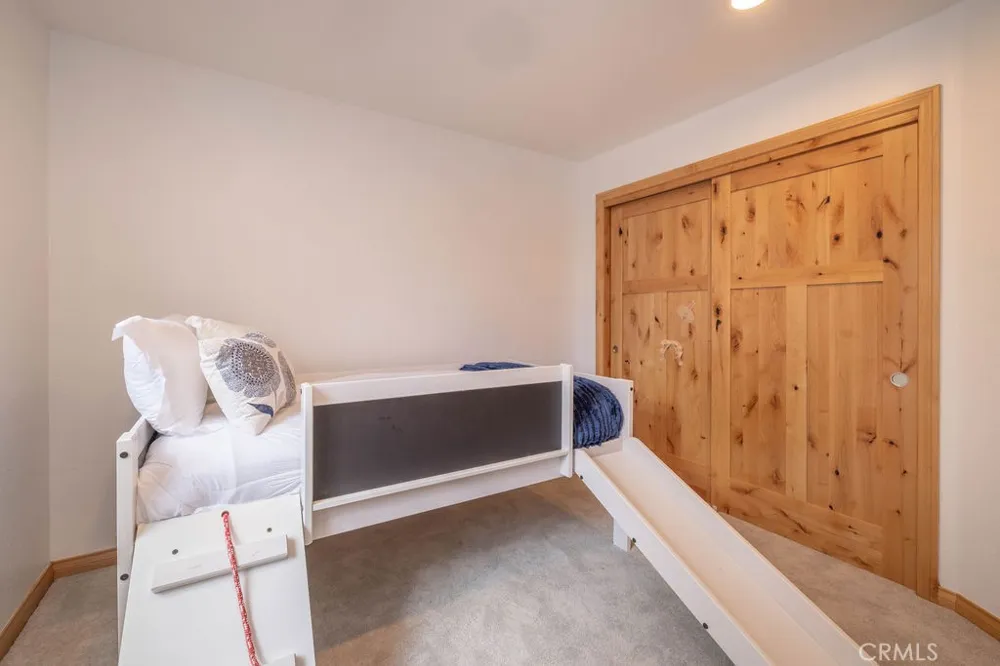 352 Feldstrasse Big Bear Lake, CA 92315