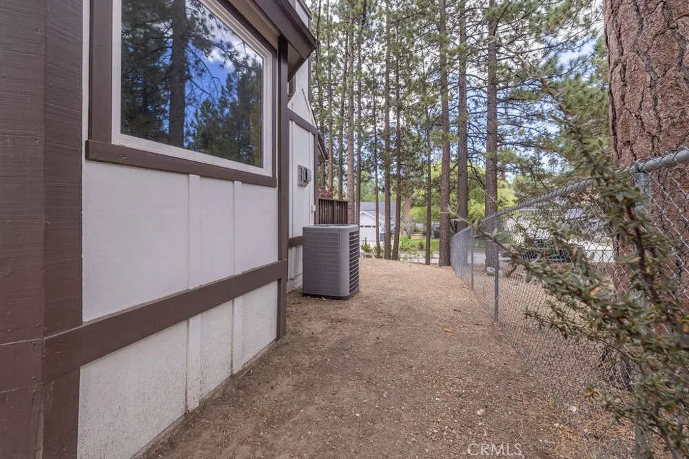352 Feldstrasse Big Bear Lake, CA 92315