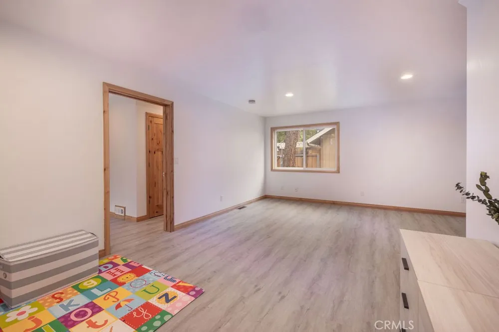 352 Feldstrasse Big Bear Lake, CA 92315