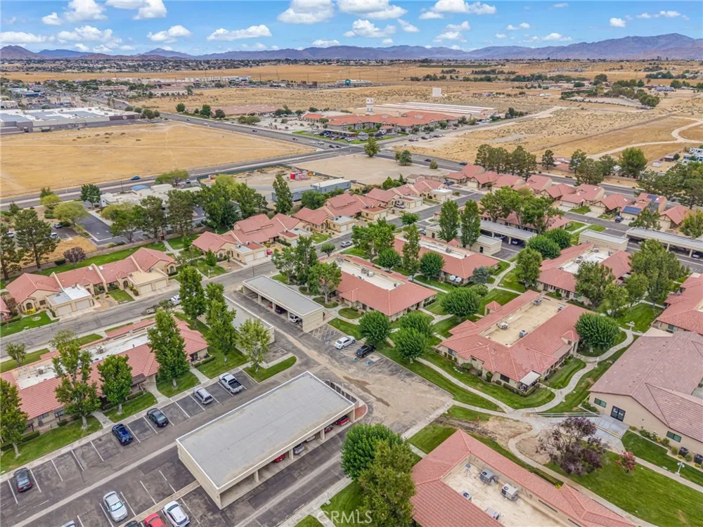 19233 Elm Apple Valley, CA 92308