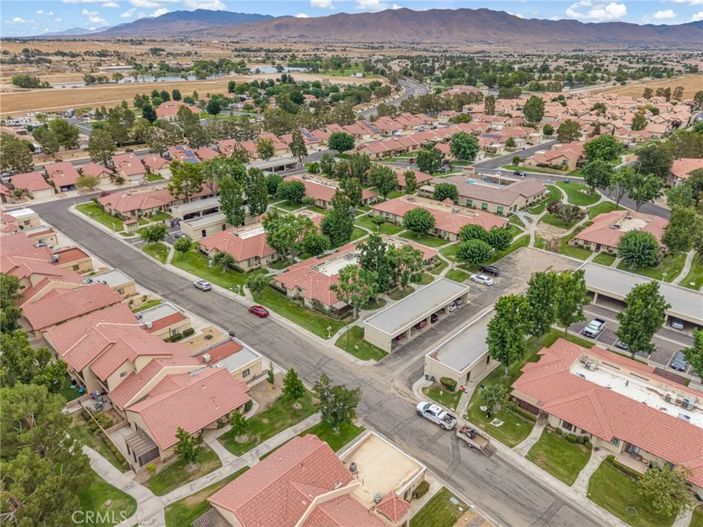 19233 Elm Apple Valley, CA 92308
