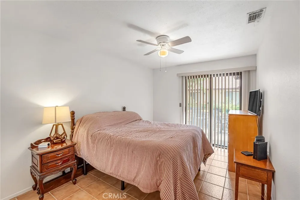 19233 Elm Apple Valley, CA 92308