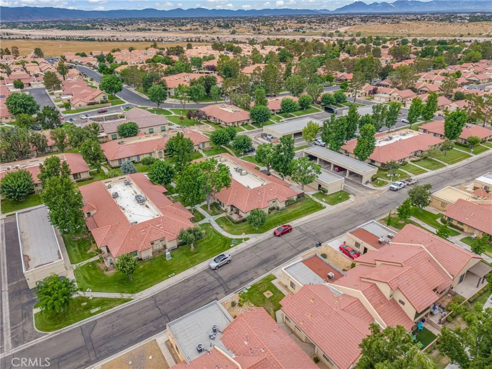 19233 Elm Apple Valley, CA 92308