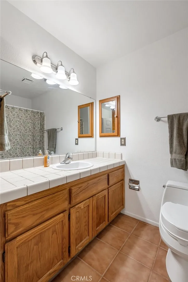19233 Elm Apple Valley, CA 92308