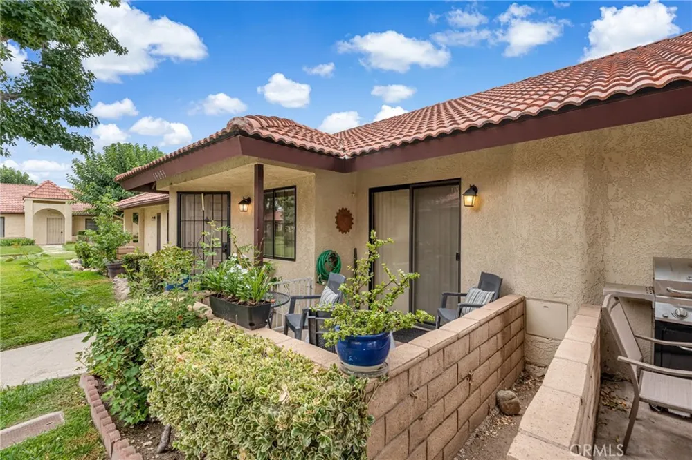 19233 Elm Apple Valley, CA 92308