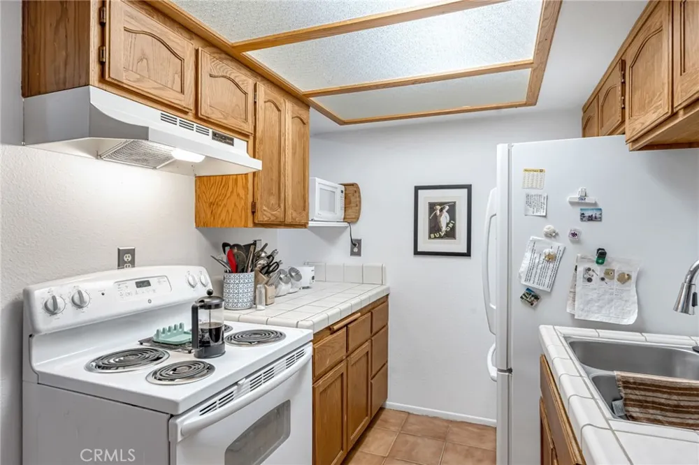 19233 Elm Apple Valley, CA 92308