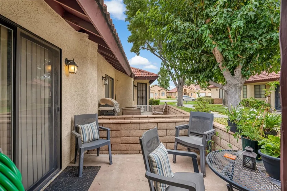 19233 Elm Apple Valley, CA 92308