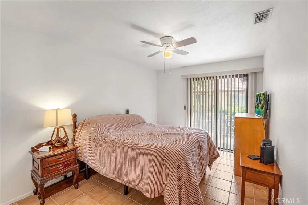 19233 Elm Apple Valley, CA 92308
