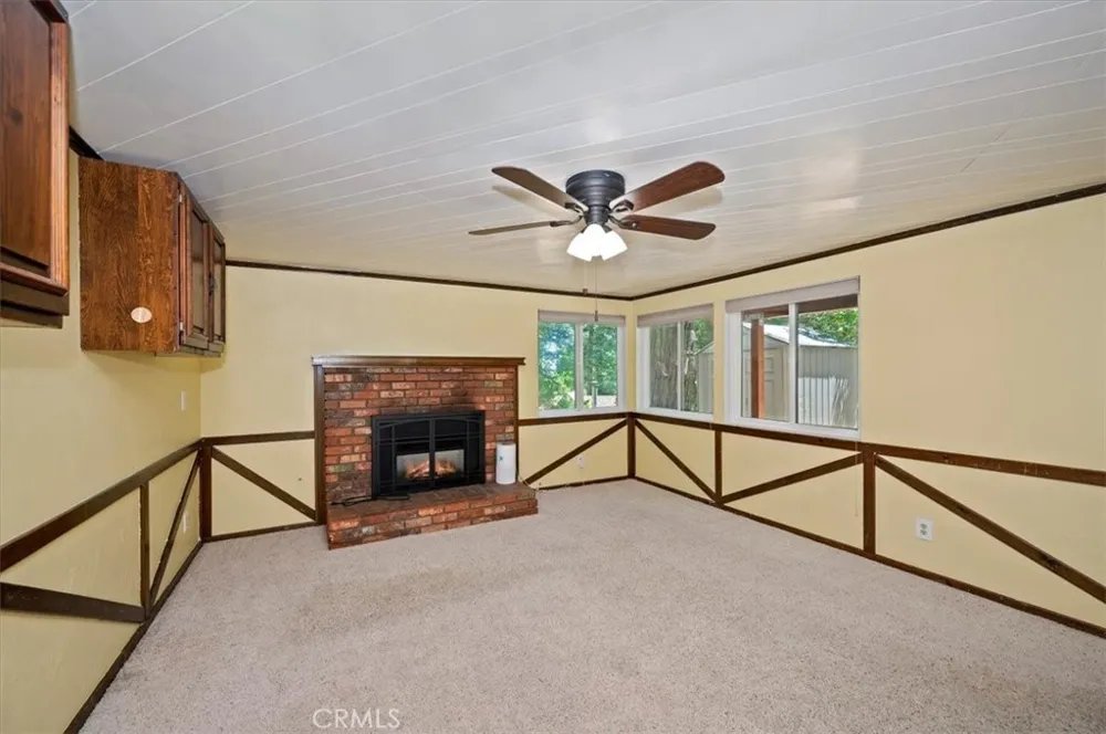 363 Castle Gate Lake Arrowhead, CA 92352