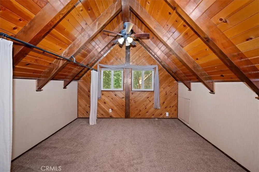 363 Castle Gate Lake Arrowhead, CA 92352