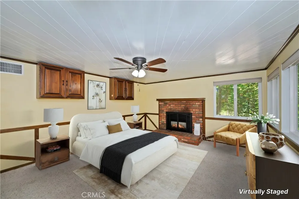 363 Castle Gate Lake Arrowhead, CA 92352