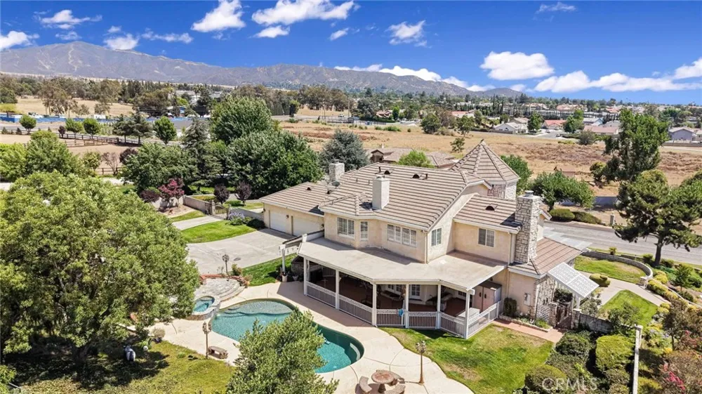 10389 Walnut Grove Court Yucaipa, CA 92399